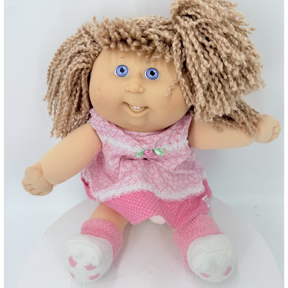 1990 First Edition Cabbage Patch Kids Doll Blonde Yarn Hair Blue Eyes